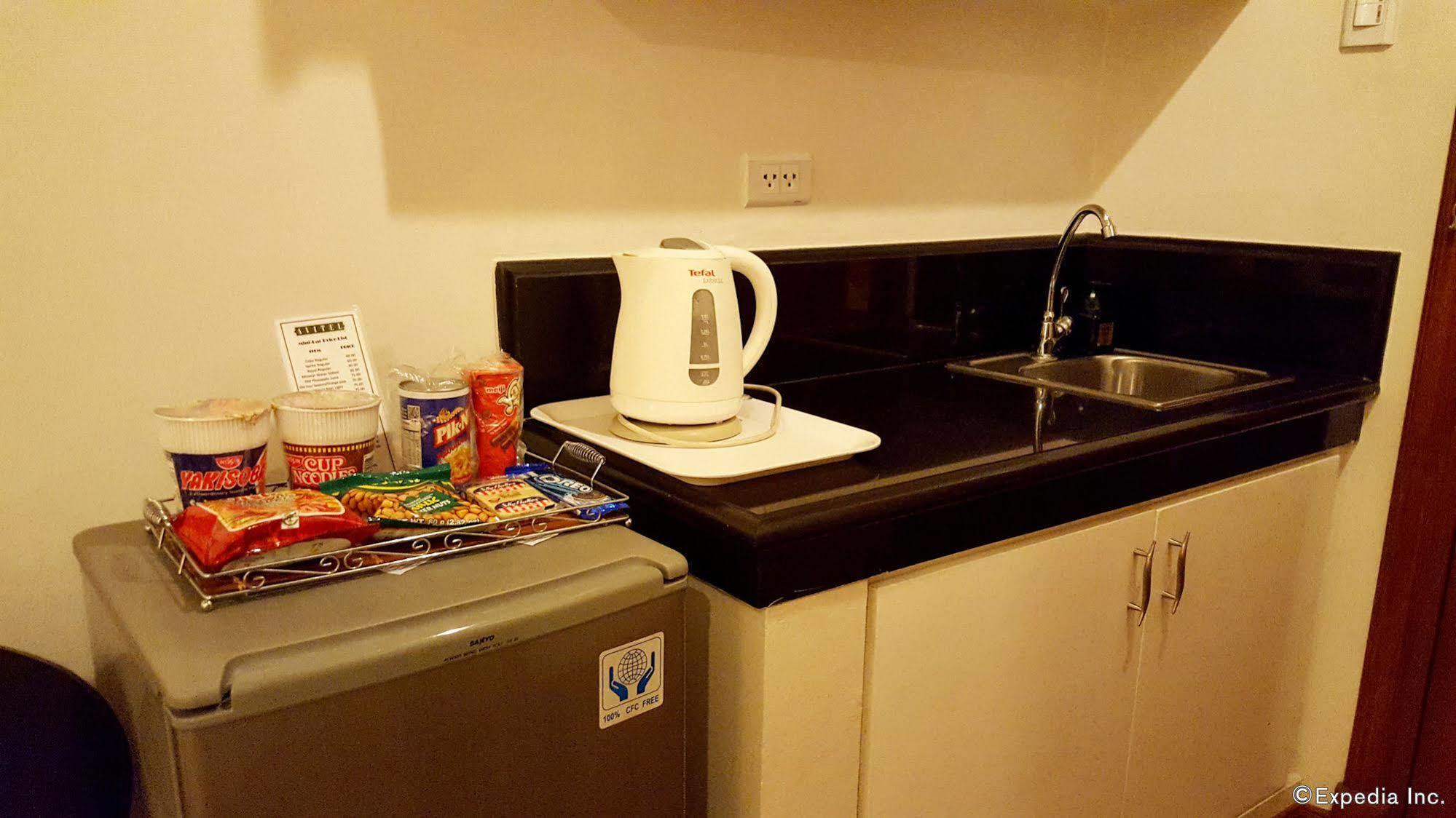 Avitel Hotel Makati City Dış mekan fotoğraf