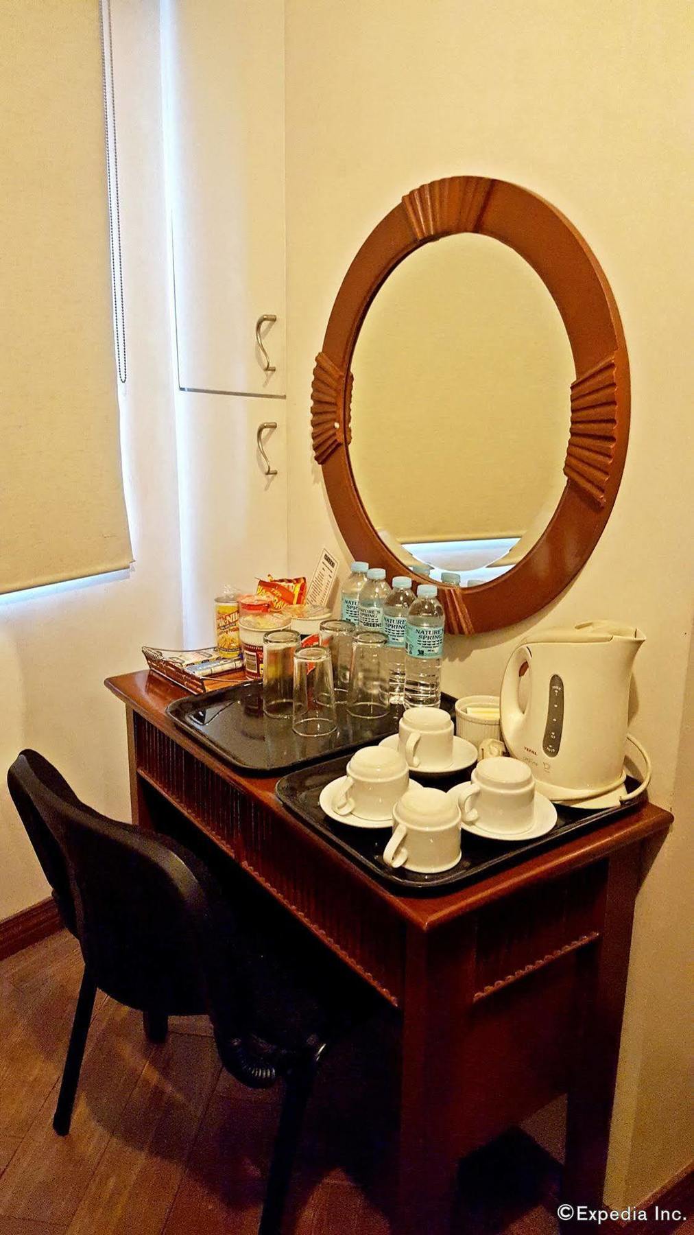 Avitel Hotel Makati City Dış mekan fotoğraf