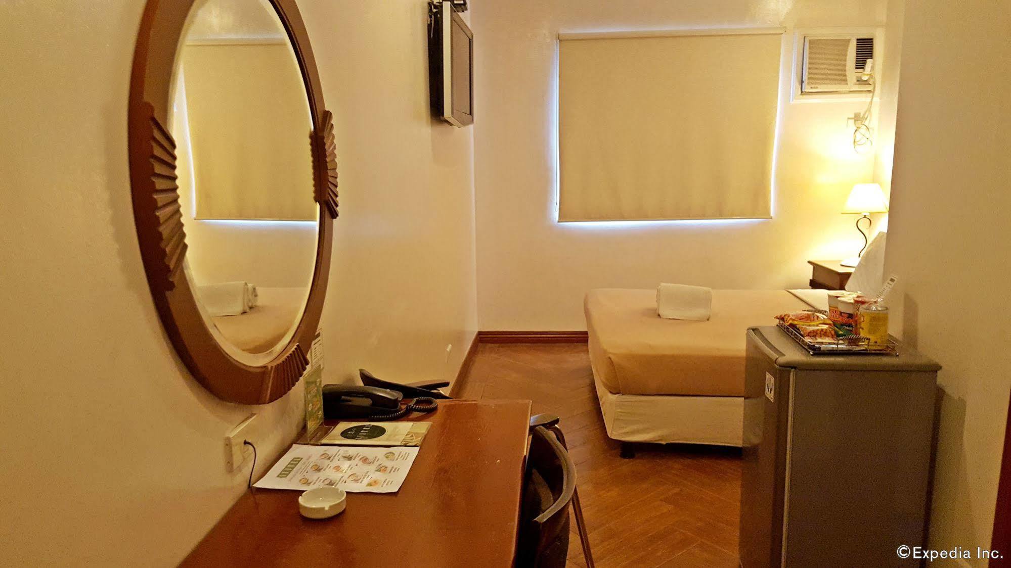 Avitel Hotel Makati City Dış mekan fotoğraf